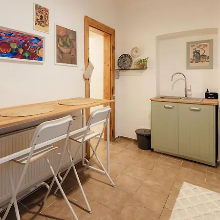 아파트 Charming Vintage With A Private Patio